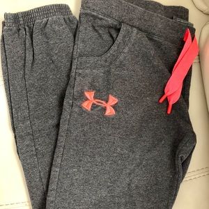 Joggers with pockets!